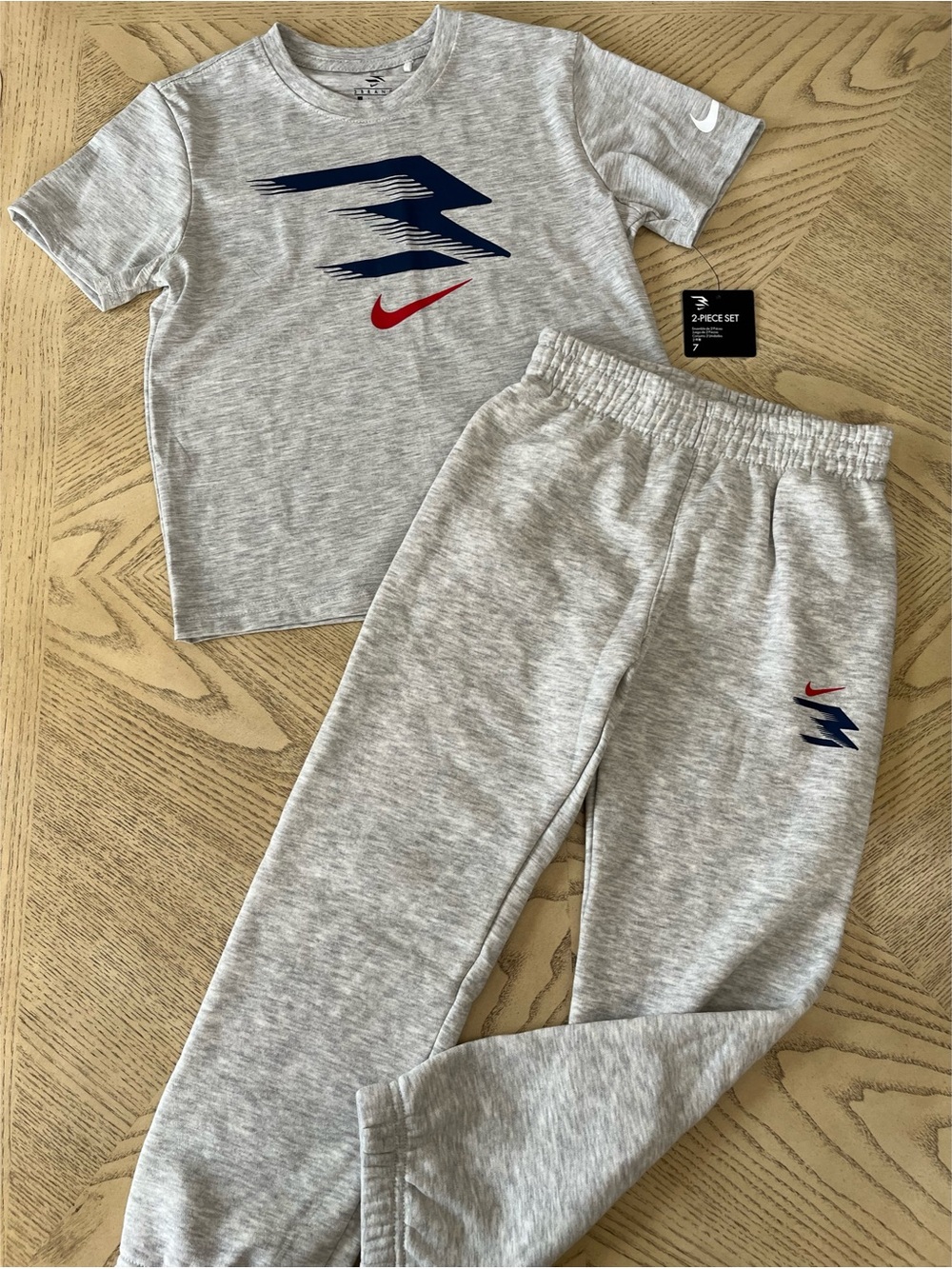 *NWT* Boys Nike 3BRAND Short Sleeve Tee & Pant Size 7